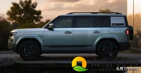 RAV4荣放测评:省油、能装、保值率高!但“智能座舱”是硬伤?-1