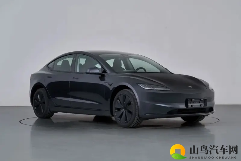 27万的特斯拉，减配不减智！中国市场会跟吗？-1