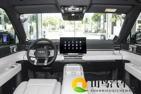 家庭出行痛点全解决！方程豹钛7用细节诠释实用SUV该有的样子-3