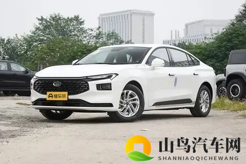 不到20万的合资运动型中级车,开起来完全不像这个价位-1