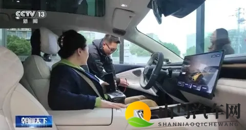 新能源车购置税变卦了，4S店挤爆了，车企慌什么？-1