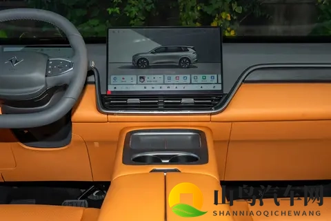 17 万拿下纯电 SUV？东风奕派eπ008 ：空间、续航、配置够家用吗？-2