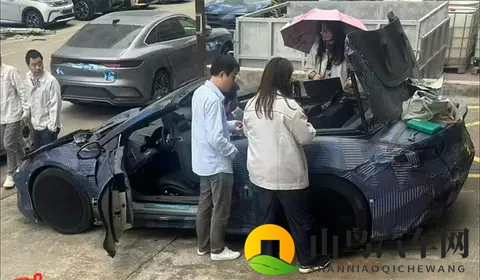 比亚迪腾势Z最新谍照曝光：定位双门超跑，或提供软顶敞篷版-3