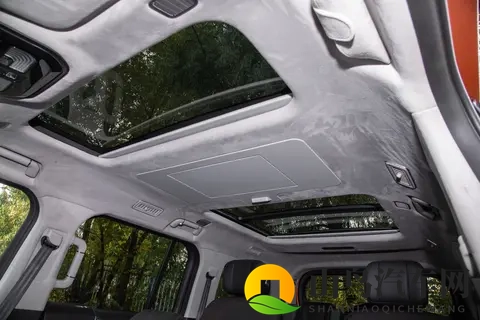 值得冲！纵横G700深度实测：能渡江河、能跑高速，还带卫星通讯-2