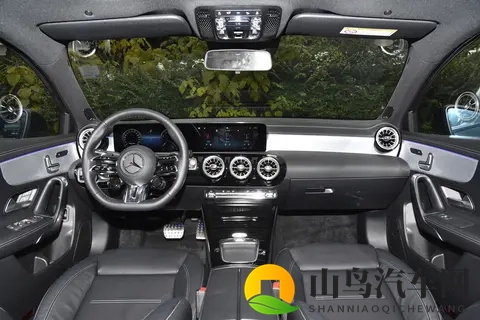 纠结奔驰 A 180_200_35 AMG？多维度分析帮你找适配车型-3