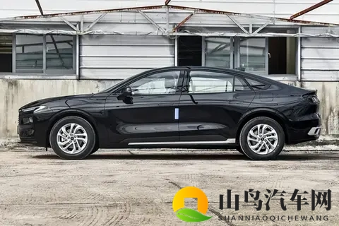 车型实测：大马力+低油耗，终于有台能兼顾的B级车了-3