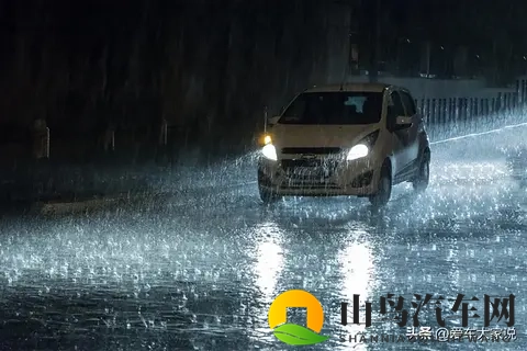 下暴雨开车，雨水撞击车头，会不会被吸入气缸？-3