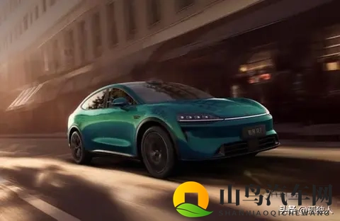 智界R7卖爆了，华为技术压倒对手，用户真买账吗-3