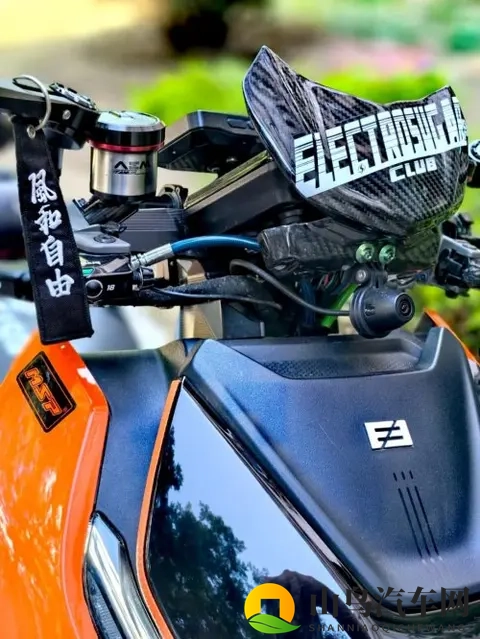 ​极核 AE5 vs 九号 MZ：性能派的终极之选-3