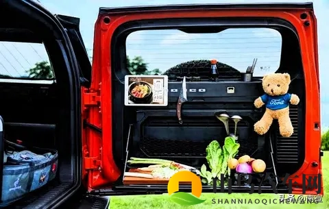 露营人不再带发电机，福特新车能当移动电站，户外生活真变了-2