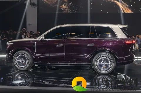 7个月新增10万辆！岚图发布旗舰泰山，5米2车长携华为ADS40入局-2