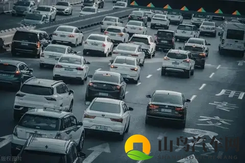 东风奕派双车焕新上市!指导价5.88万起-1