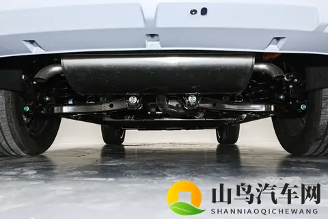 15万级中型SUV怎么选？山海L7 PLUS带你开启更多生活可能-3