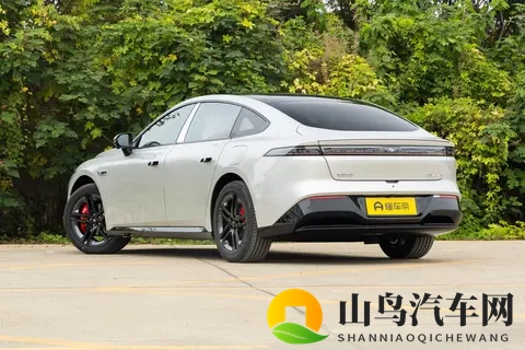 预售1499万元起，标配激光雷达和8295P芯片，这车够硬核吗？-2