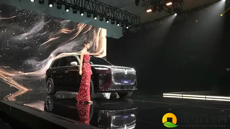 岚图泰山11月上市，锚定50万级大型SUV-1