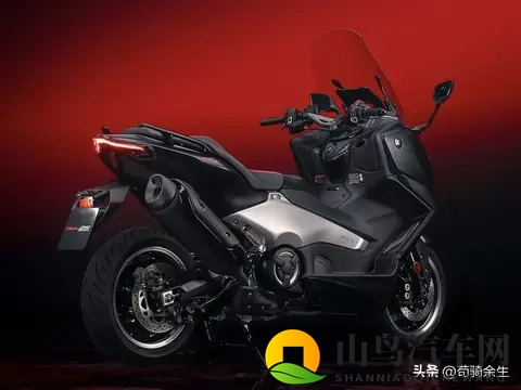 25年经典不改动力!TMAX纪念版靠红椅黑标吸睛,仅售一年争议大?-3