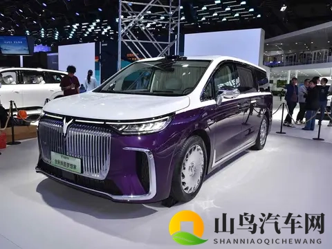 岚图推四座MPV，价格高得离谱，用户真买账吗？-1