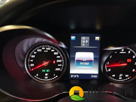 2019年上牌奔驰C200，10万公里，11万多拿下香不香？-2