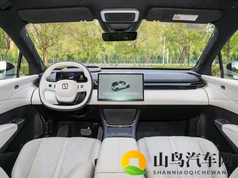 14.58 万起！焕新而来的极氪 X 能否打动消费者？-1