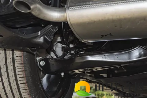 15万左右入手的蒙迪欧，动力强劲油耗低，家用舒适又省心-2