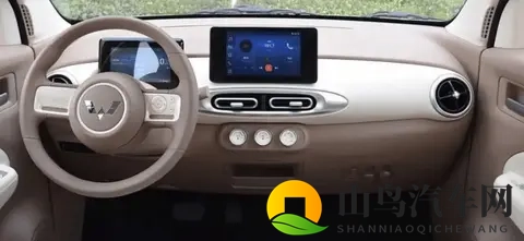 五菱宏光 MINIEV 四门版 301km 臻享 + 款上市:558 万元-2