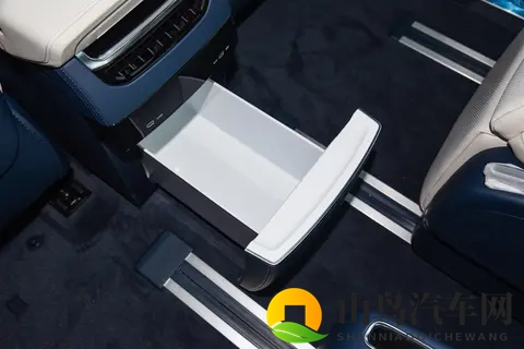 极氪009十一月购车福利，优惠力度大，家用、商用都合适-3