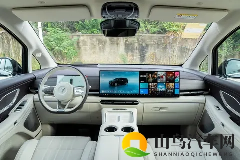 连开3天，深度试驾26款岚图梦想家，方方面面都值得一看-3