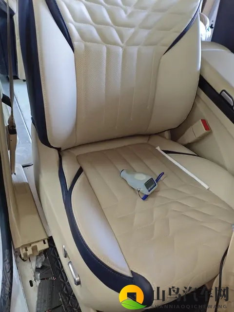 23年别克GL8陆尊,准新一手车,258万宜商宜家?-3