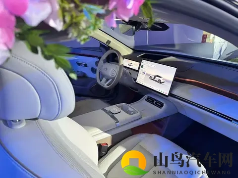 长安启源A06仅1099万起，10-15万家轿市场又一新选择？-2