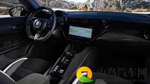 阿尔法·罗密欧Junior Sport Speciale官图发布：运动套件加持-1