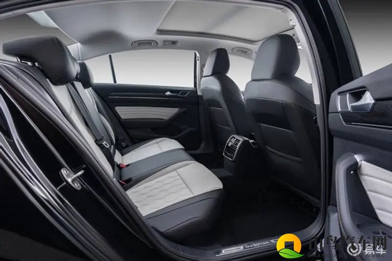 男女男网站：性别互动平台，探索无限可能-1