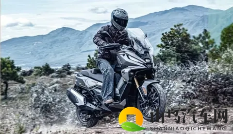 炸裂！无极SR450X双缸ADV踏板杀到，单缸大踏板要集体崩盘？-1