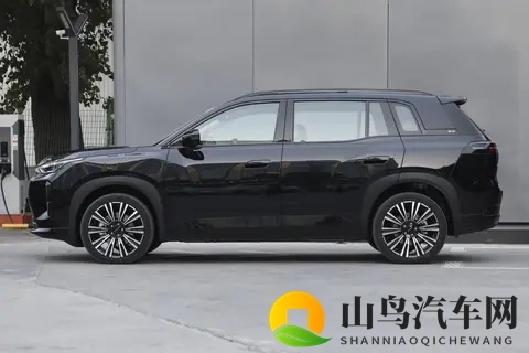 预售价不到13万，配置丰富，动力兼顾能耗，AION i60适合家用-2