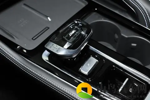 吉利星瑞全新东方曜,超多给力购车福利,实力不容小觑!-1