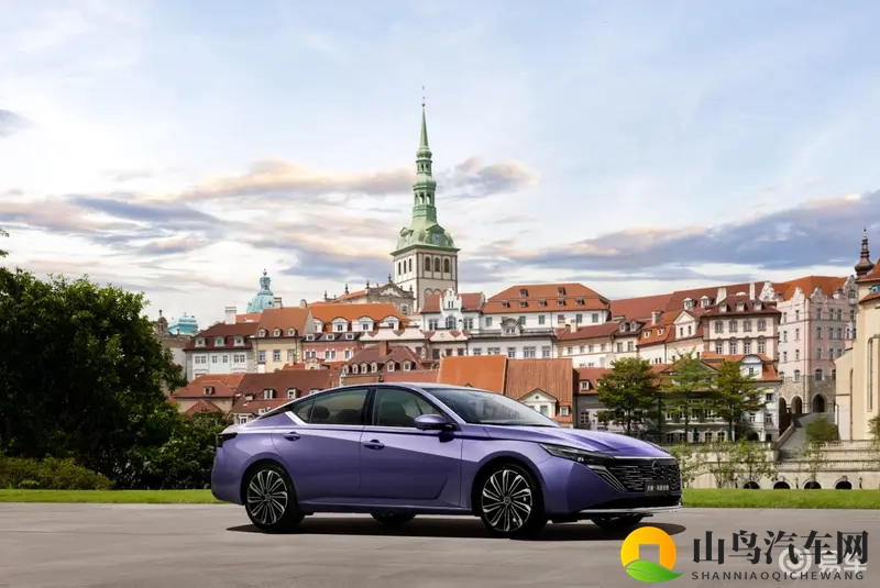 首款鸿蒙座舱燃油车天籁亮相，智能化不再是电车专属-1