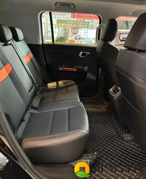 年轻人的“全能座驾”！BJ30旅行家如何拿捏“可城可野”？-3