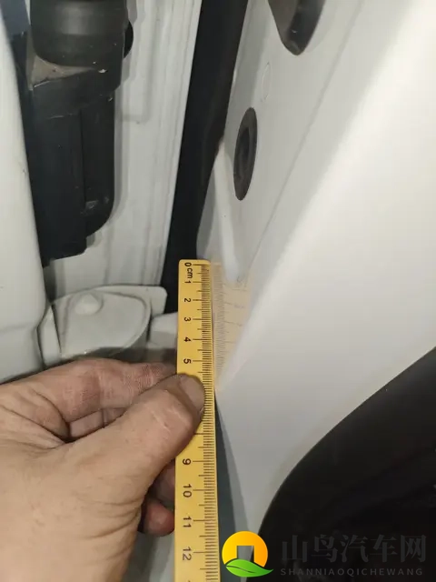 十年老友价，10万拿下准新一手奔驰C级-1