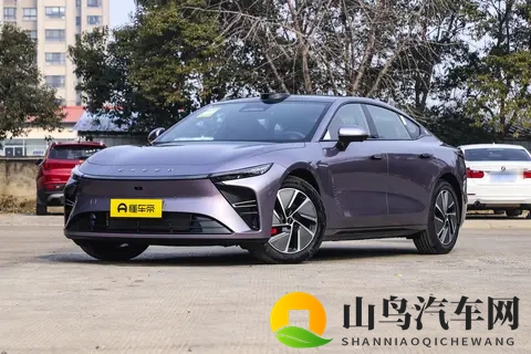 11月买车又有新选择！这款新能源轿车实力圈粉，1528万起-3