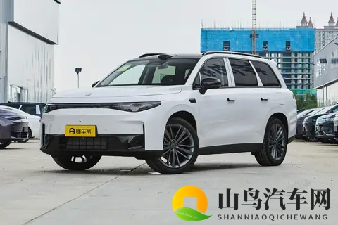 激光雷达 + 8295 芯片，零跑 C16 20 万内配置卷吗？-1