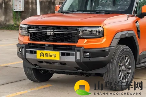 国产豪华越野车破32万订单，904匹马力，浮水行驶，实力证明-3