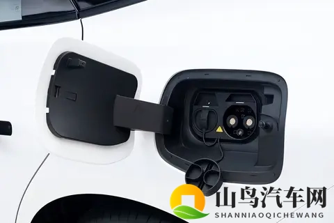 1099万元起！东风日产N6开启预售，纯电续航达180km-1