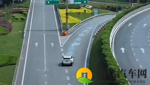 马斯克豪言特斯拉FSD全面入华,为何没了任何响声?-2