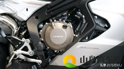 新车上市!春风750SR–S售价44980元,国产四缸来了!-1