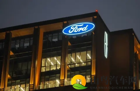 朱华荣卸任董事长！长安福特换帅-3