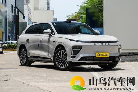 唠唠2025 款星途星纪元 ET：20 来万的车，居然有百万级配置？​-2