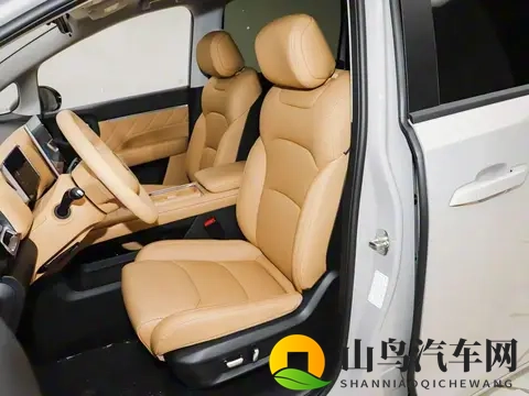 置换补贴价710万元起！五菱星光730上市-1