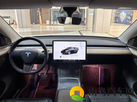 火辣辣app：汽车变身社交新空间,如何精准找到同好-1