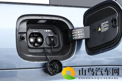 盲订即爆单?方程豹钛7千公里实测:通勤不充电,长途不焦虑-2