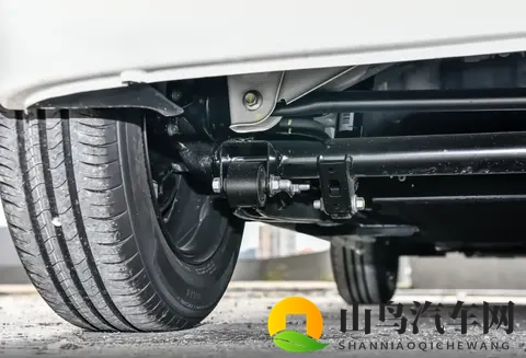 多花7000元!长安Lumin续航增加105公里,电池升至28度,实用省心-1