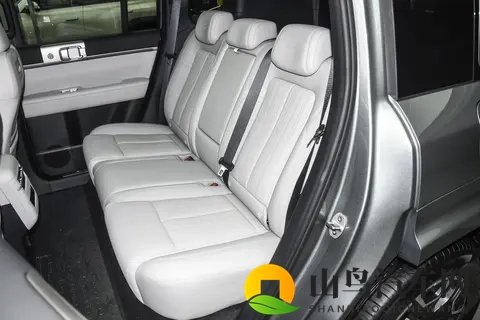 比亚迪又添新丁，配双电机四驱+1300公里续航，钛7买得钛对了-2